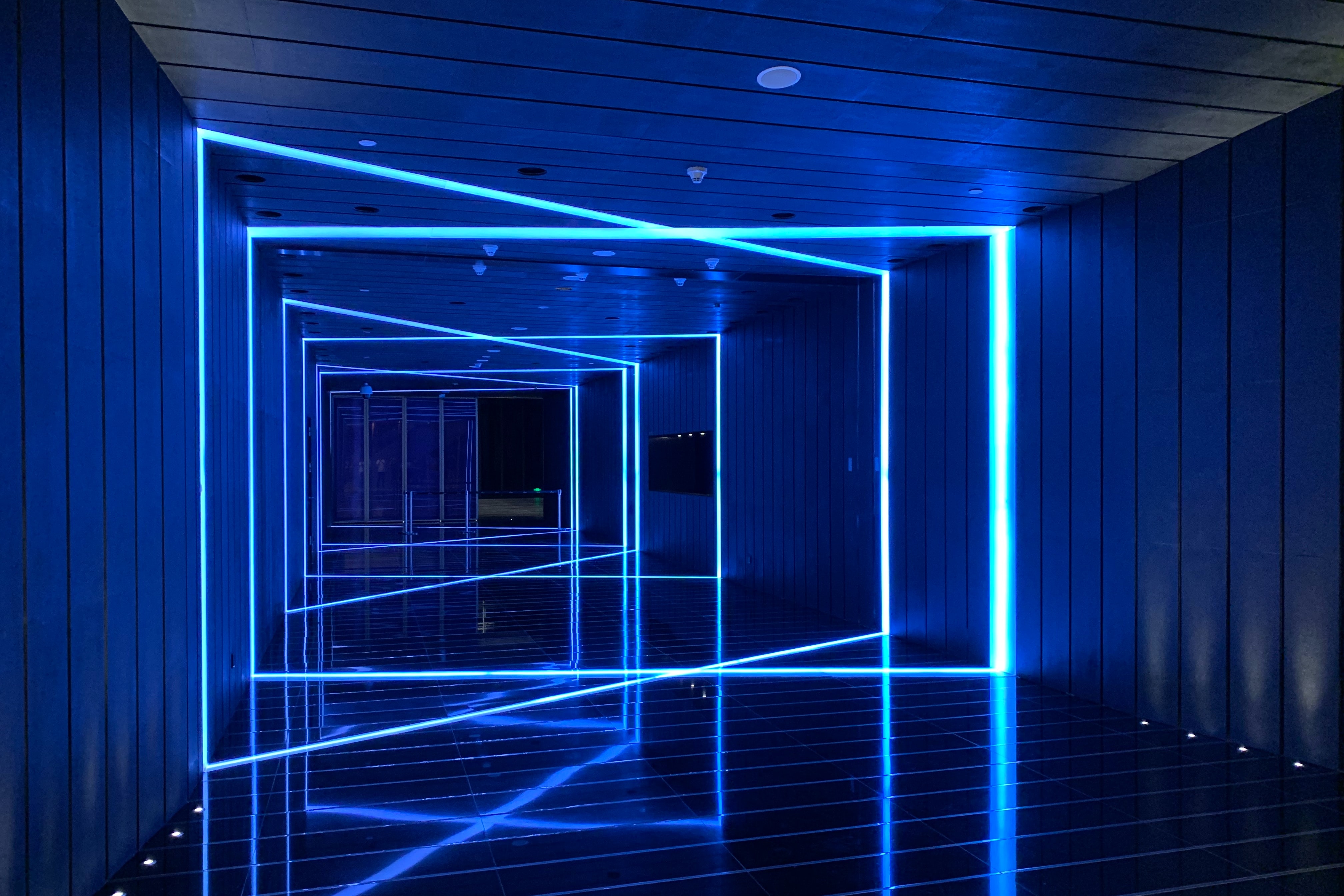 LED
